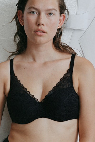 Chantelle Floral Touch Black C94260